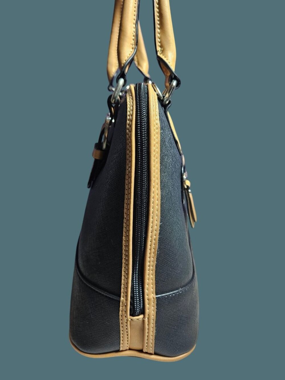 Giani Bernini Top Handle Dome Satchel Crossbody Bag Black & Tan -Faux Leather - Picture 4 of 15